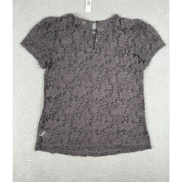 NWT Chelsea28 Lace Top Blouse XS Short Capped Sleeve Gray Floral Design - Picture 3 of 13